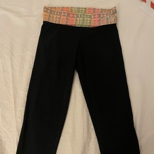 Pink Victoria’s Secret Yoga black cropped embellished pants, size XS athleisure